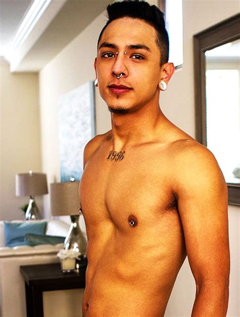 Mateo Vice fucks Vincent Gay Porn HD Online .